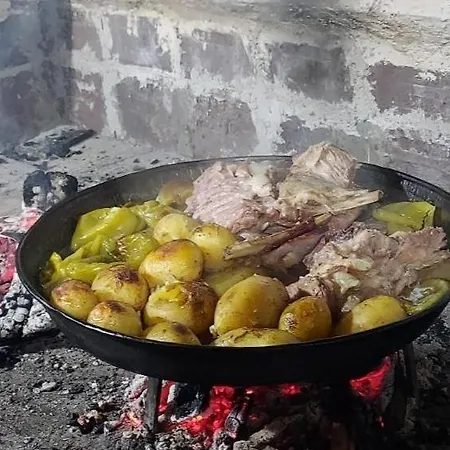 Lägenhet Sfinga Apartman *